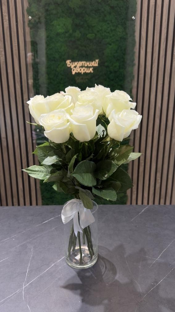Белые розы 9 шт 40см