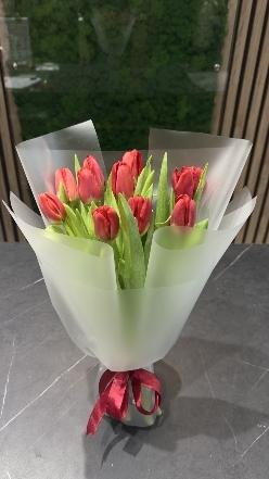 Букет из 11 тюльпанов