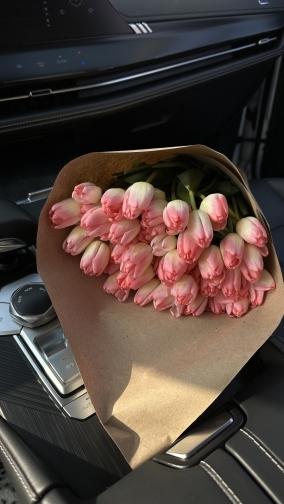 Букет из 35 тюльпанов